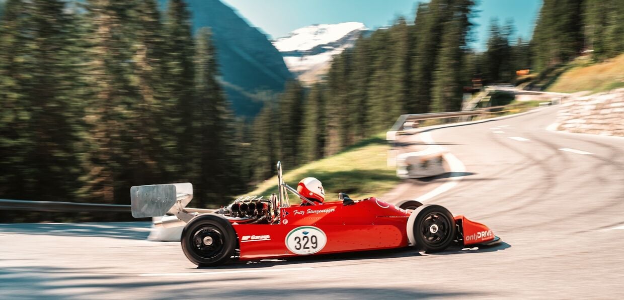 76 virages spectaculaires