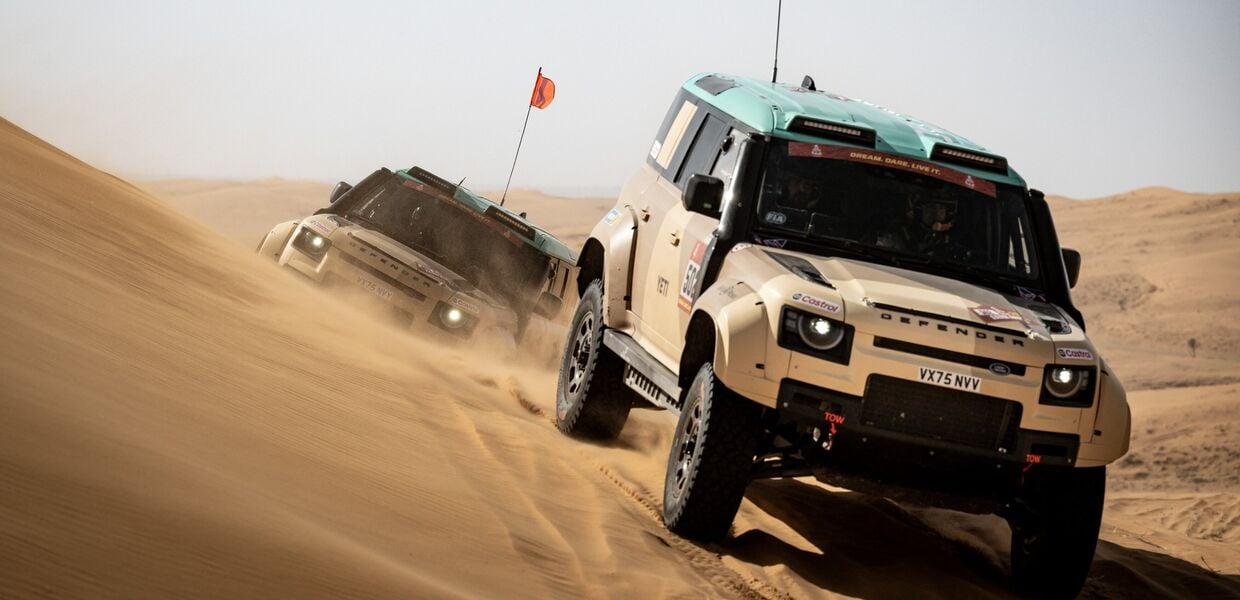 Defender gewinnen Dakar auf Anhieb