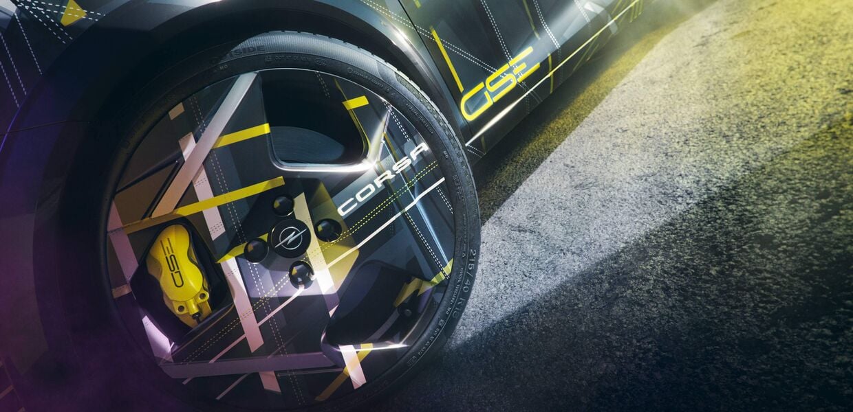 Hatchback mit Stromschlag