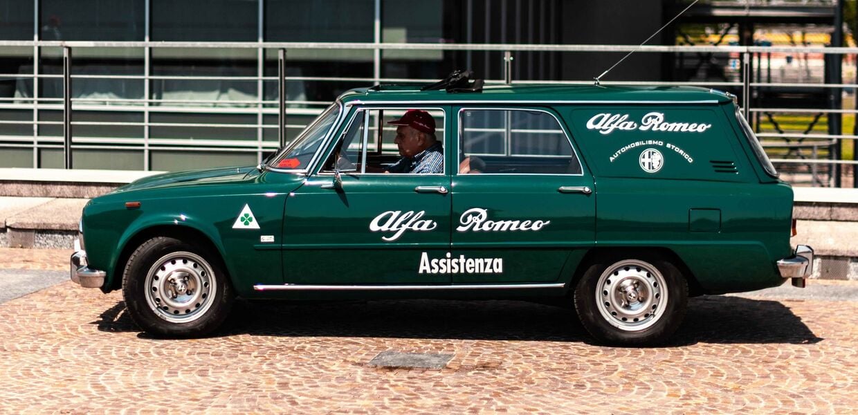 La famiglia Alfa feiert Geburtstag