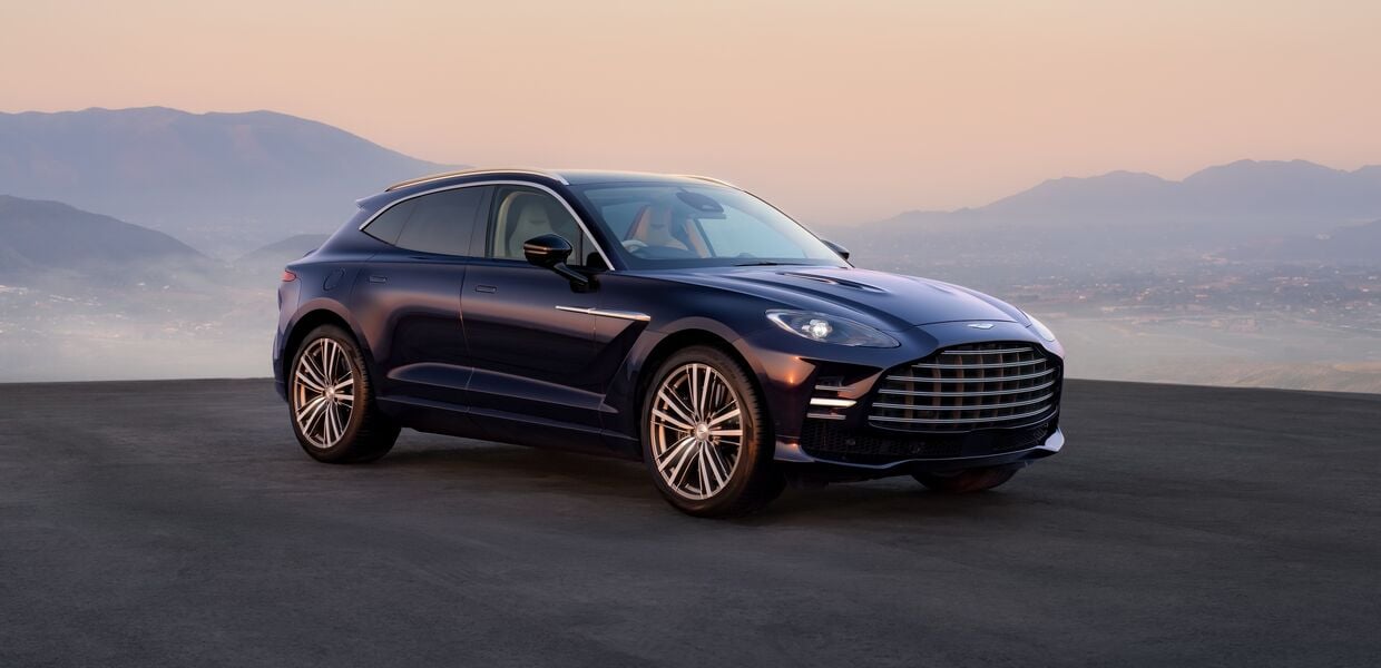 Aston Martin DBX GT avec des pantoufles