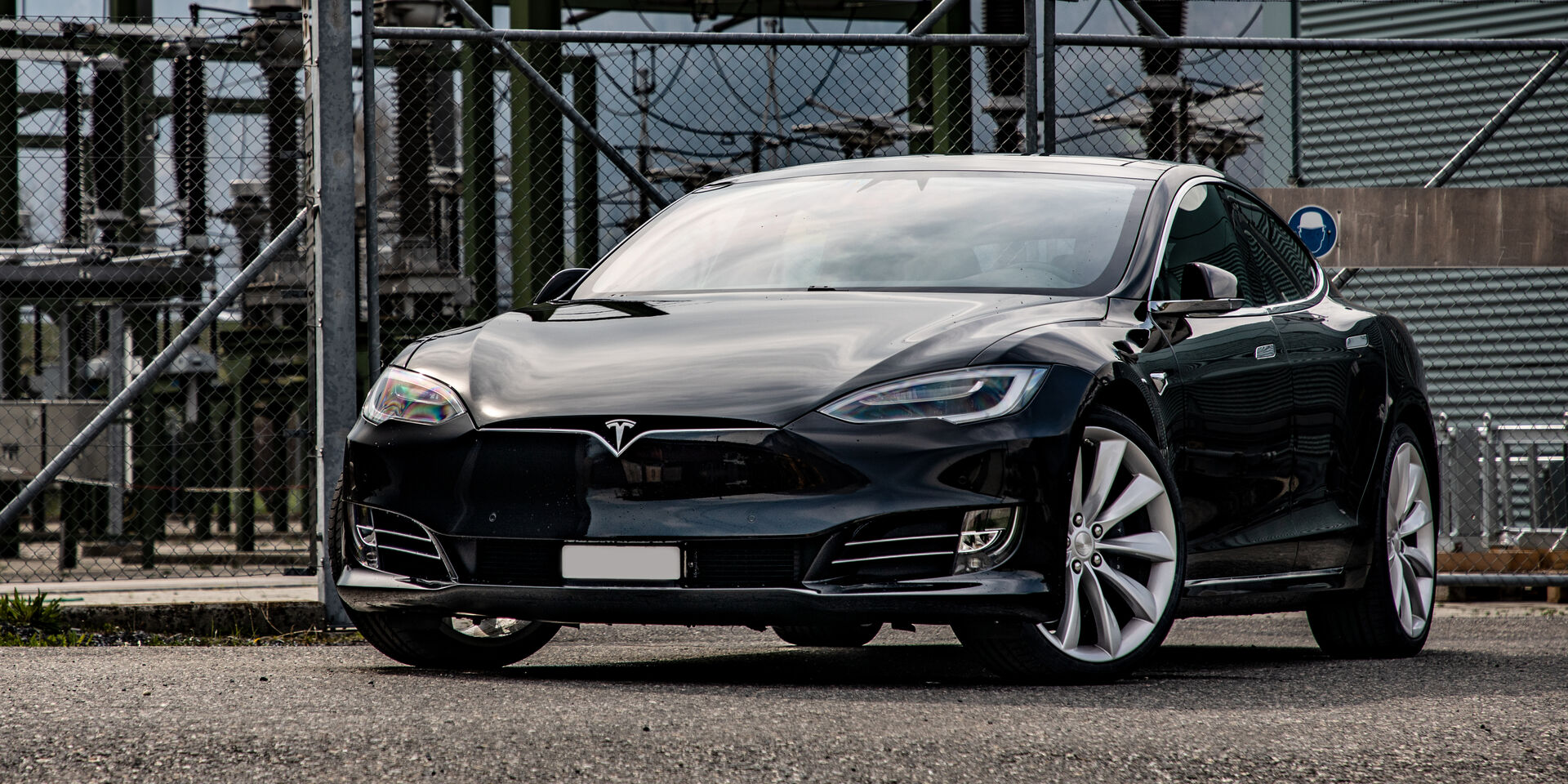 Tesla senkt Preis für Model Y – auch Zinsen fallen weg