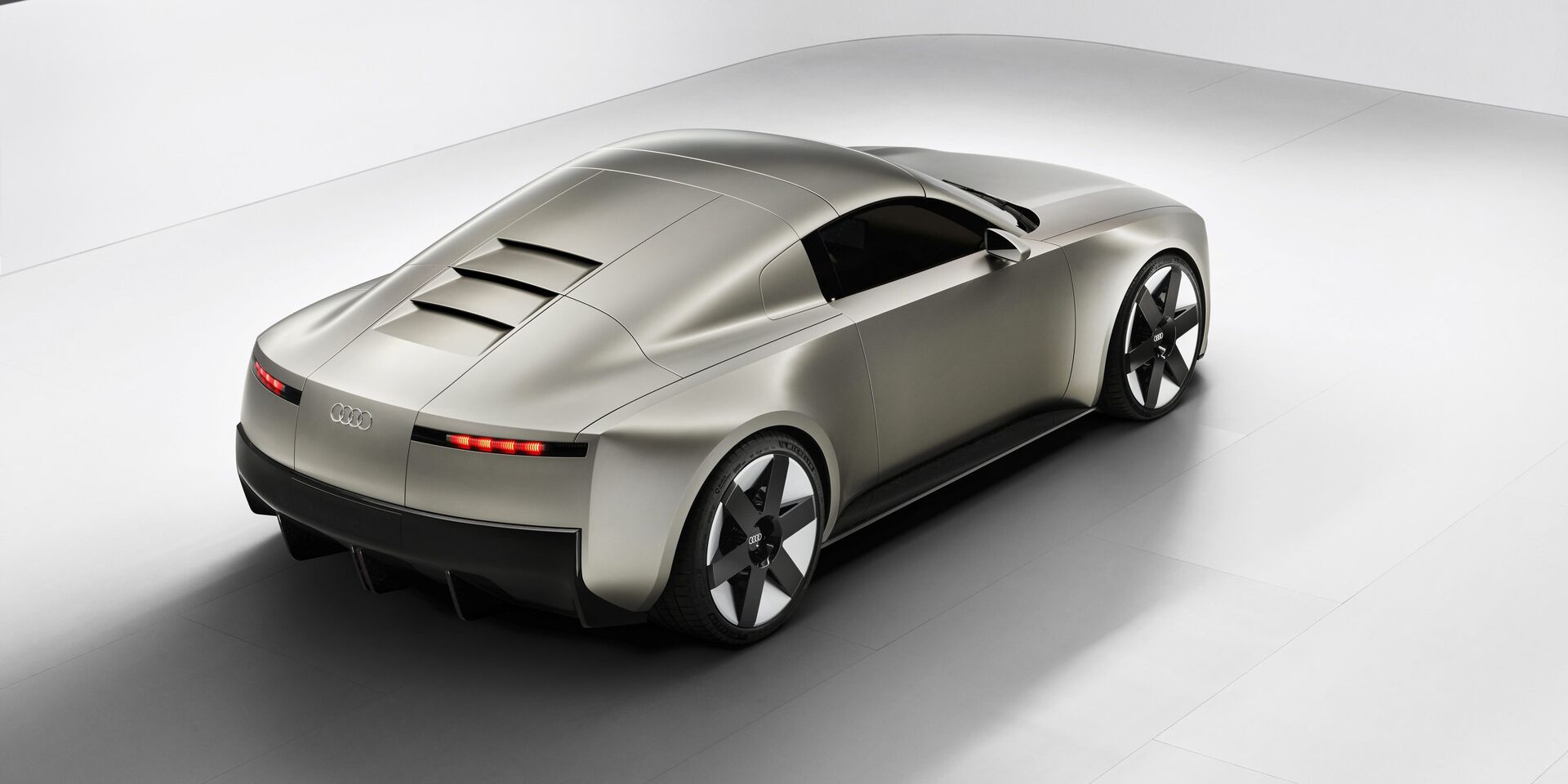 Vollelektrischer Roadster