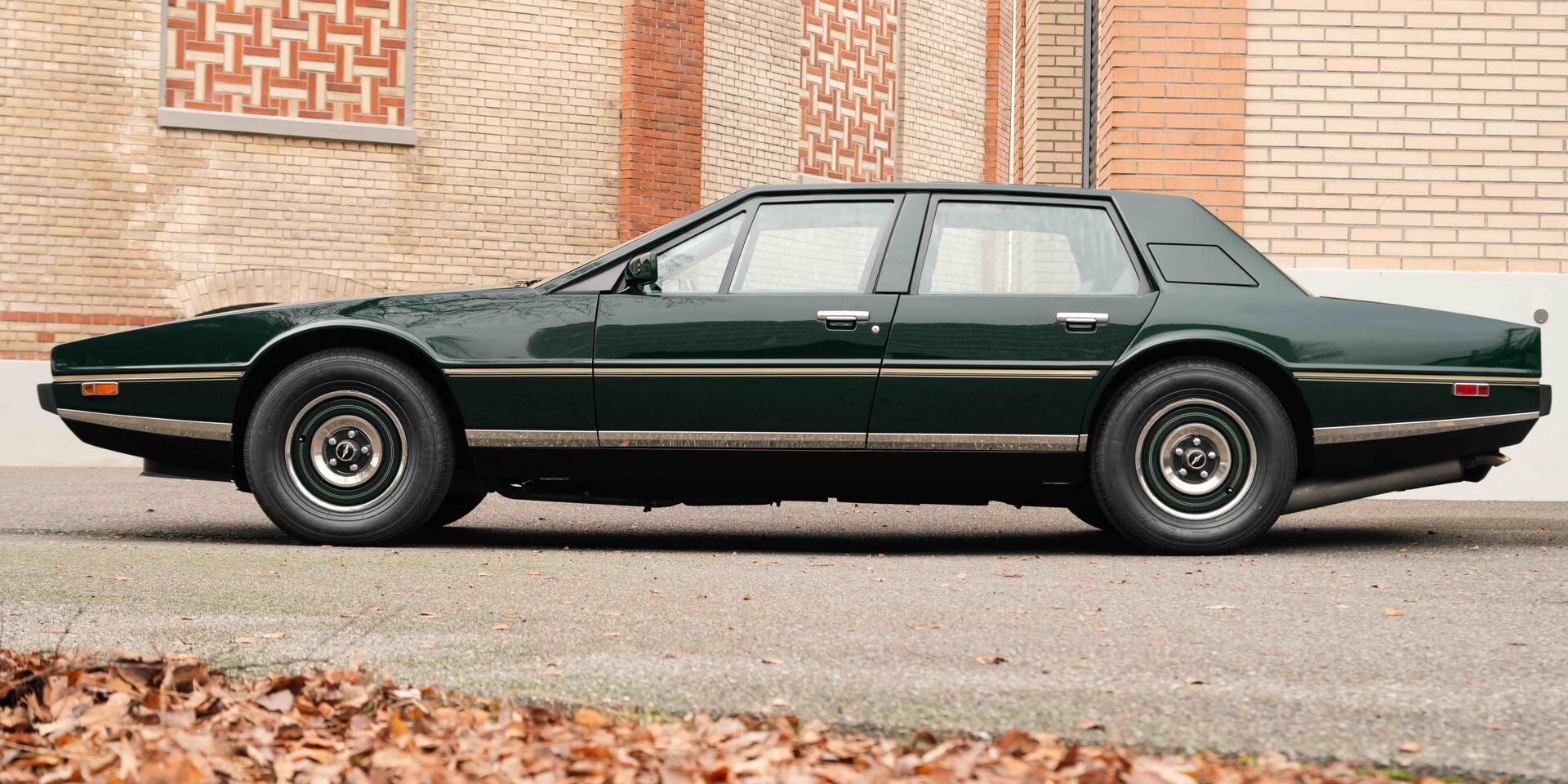 Aston Martin Lagonda Série 2
