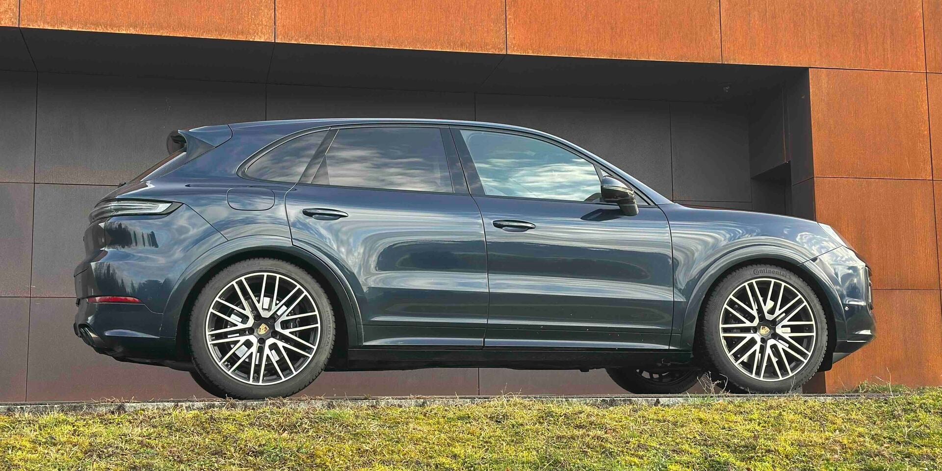 « Je ne suis pas un SUV. Je suis une Porsche. »