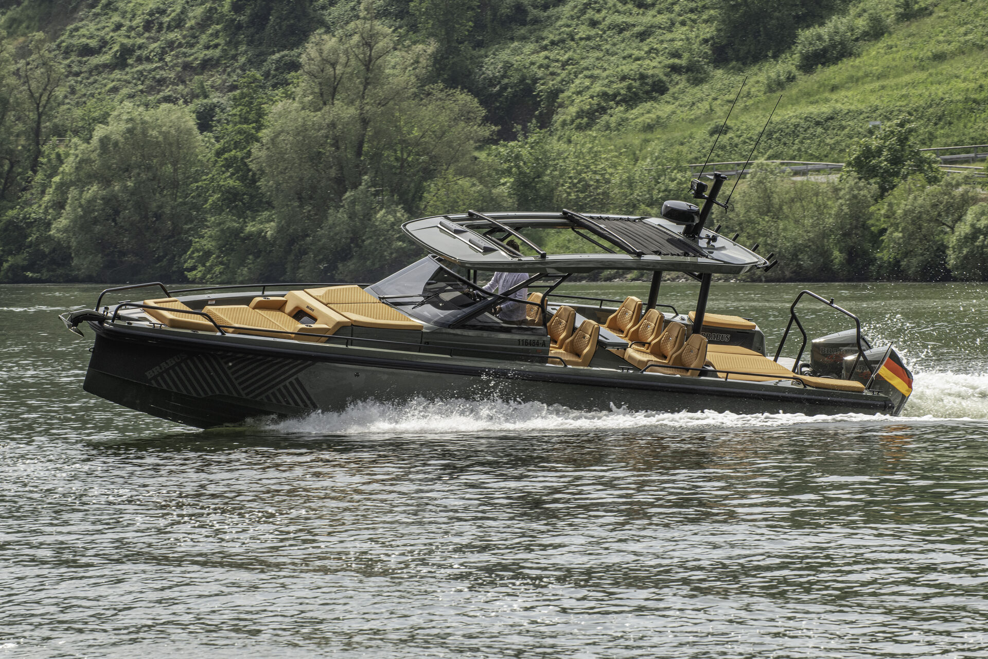 Brabus hoch 3: G-Klasse, Boot, Uhr | auto-illustrierte - Das Schweizer ...