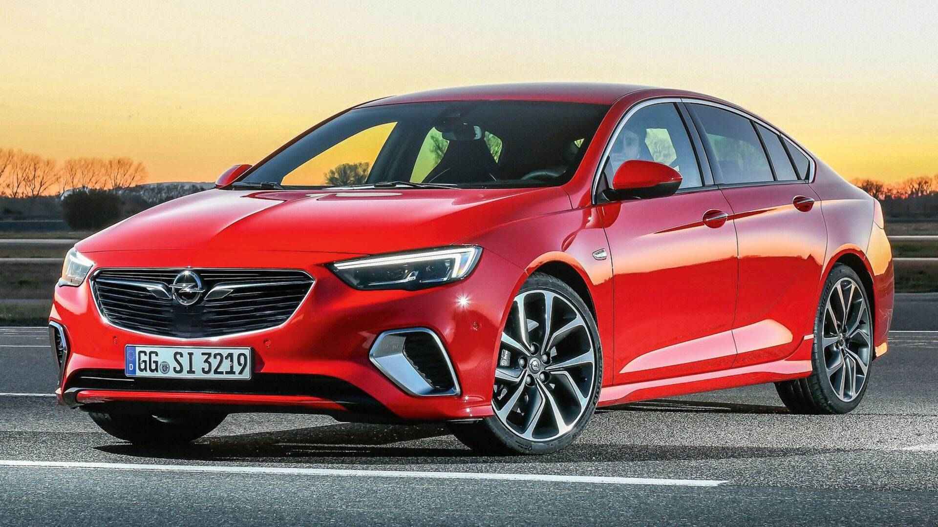 Opel Insignia - Letzter einer Ära  auto-illustrierte - Das Schweizer  Automagazin