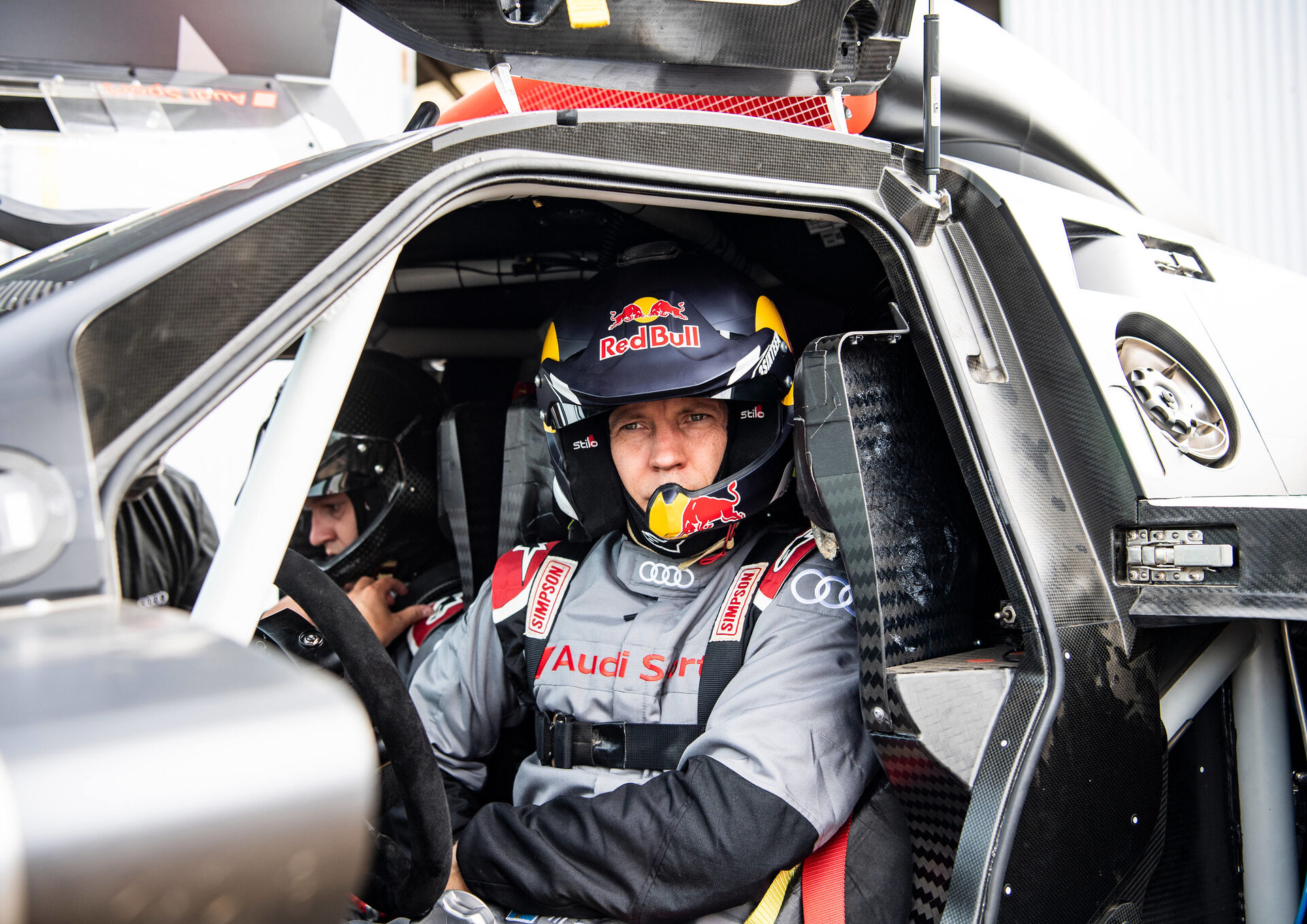 Mattias Ekström ist neben Stephane Peterhansel und Carlos Sainz einer der Piloten im Dakar-Buggy.