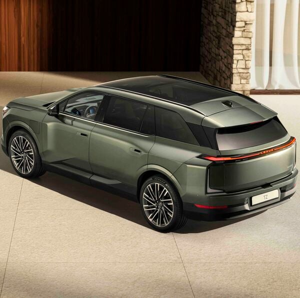 Lexus TZ – Luxus für die Grossfamilie