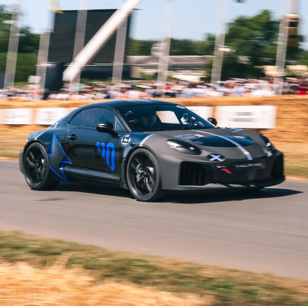 Goodwood: Alpine A110 feiert Premiere