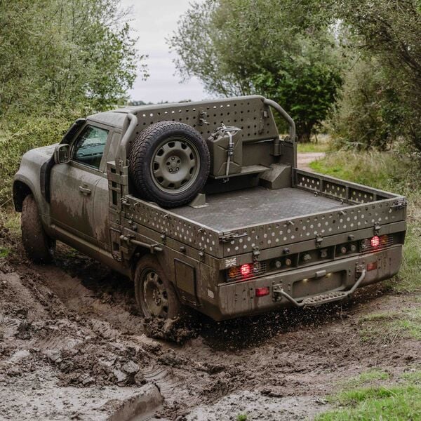 Le Defender repart au combat