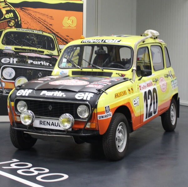 Renault 4 Sinpar 4x4 - En route pour le Dakar !