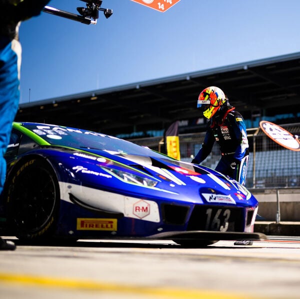 Emil Frey Racing – Meisterhafter Abschluss