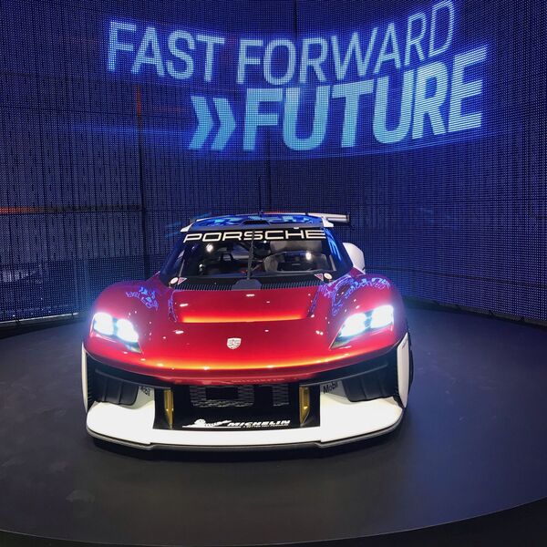 Porsche Mission R – Sportliche Mission