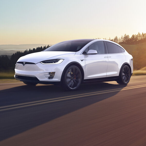 Tesla unterbricht Produktion von S und X