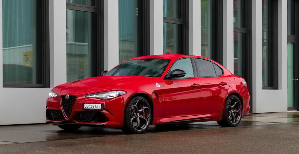 Alfa Romeo Giulia Quadrifoglio (2024)