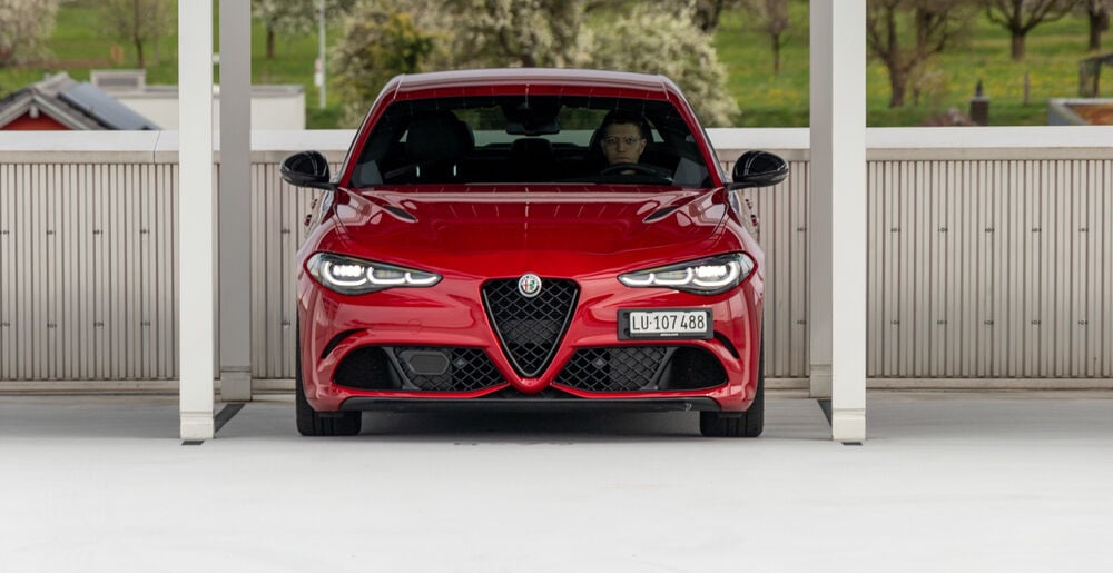 Alfa Romeo Giulia Quadrifoglio (2024)