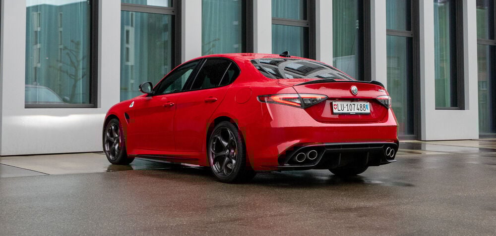 Alfa Romeo Giulia Quadrifoglio (2024)